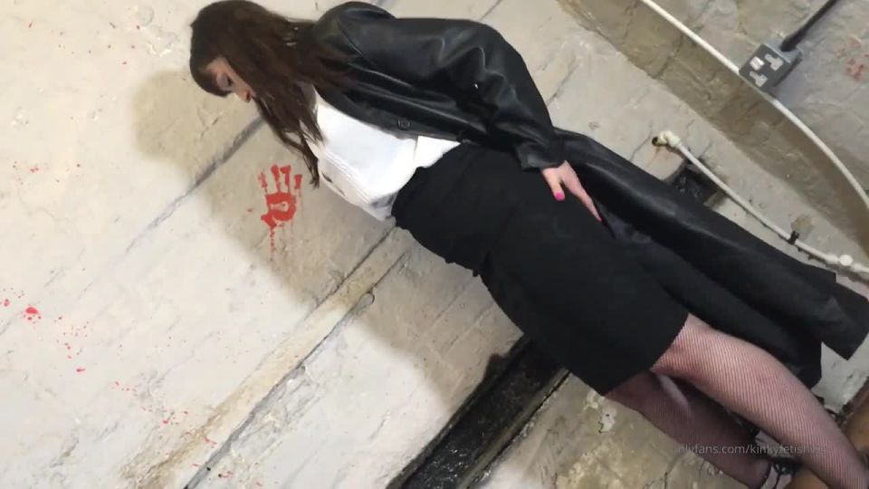 Vlproductionsuk - Vivienne l'Amour Vlproductionsuk - squishy in the prison cell 23-03-2019