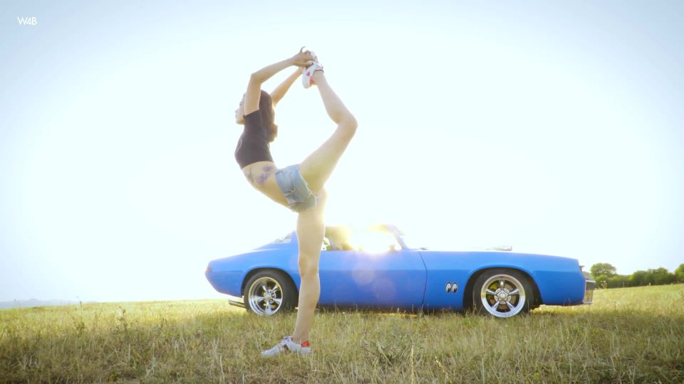 Irene Rouse w4b 18 08 28 irene rouse azul pontiac 1080p backstage