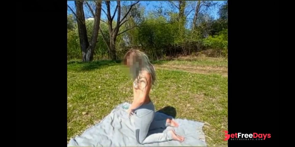 [GetFreeDays.com] They caught a blowjob on the beach with a stranger, and I finished in front of them. Risky blowjob Adult Clip October 2022