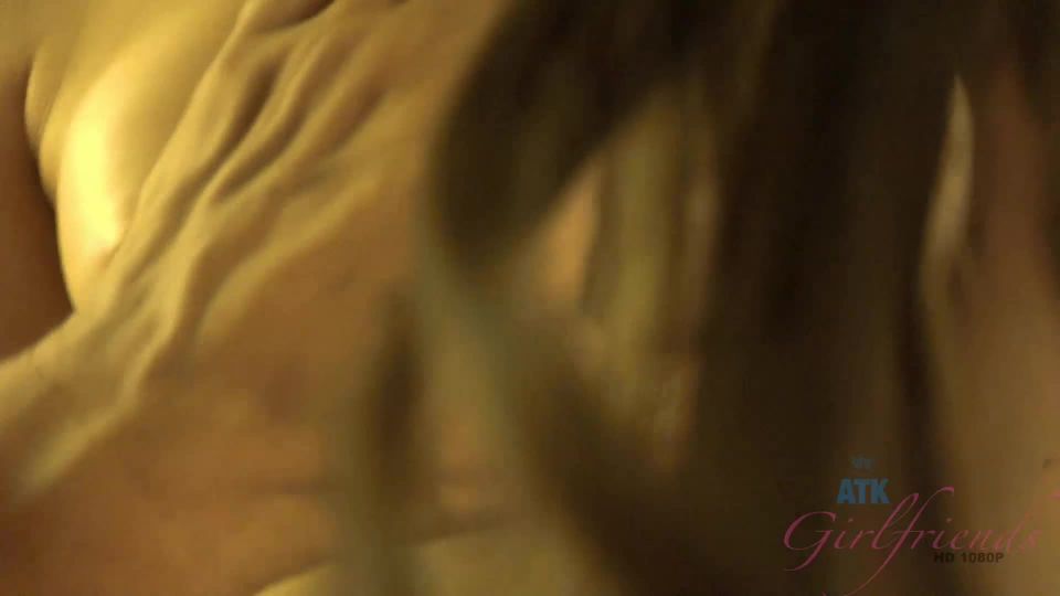 ﻿Henley Hart Virtual Vacation (Tattoo)