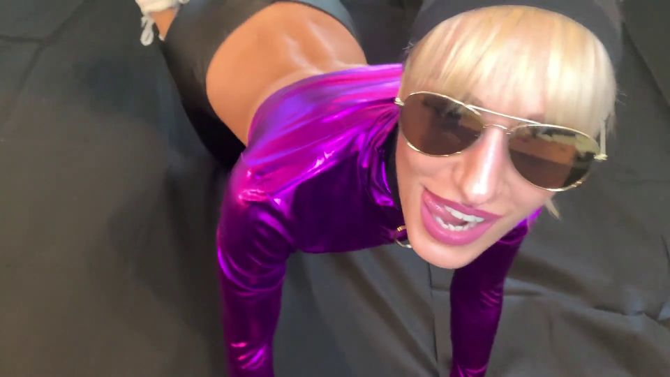 clip 8 Fitness Model En Leggings Seduce El Camarógrafo - Facefuck, Garganta Profunda, Garganta, Y Puñal - [PornHub] (TotalHD 1080p), femdom culo grande en fetiche porno