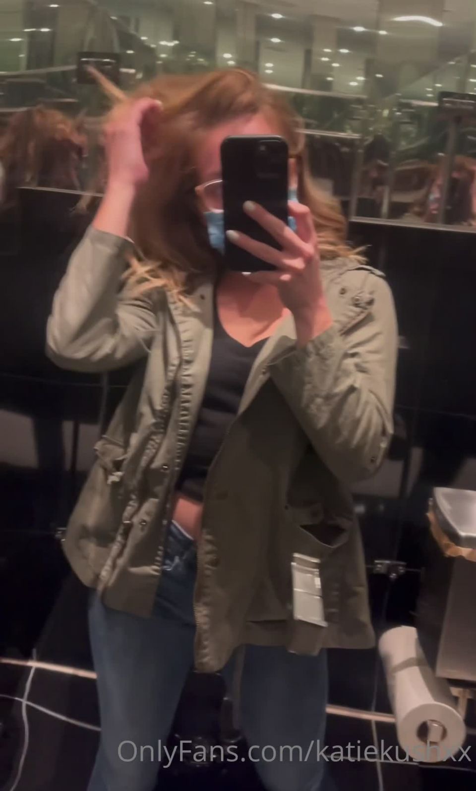 KatieKushxx () Katiekushxx - in case you missed my solo public restroom party dm me right now to get it for a lovely d 15-03-2021