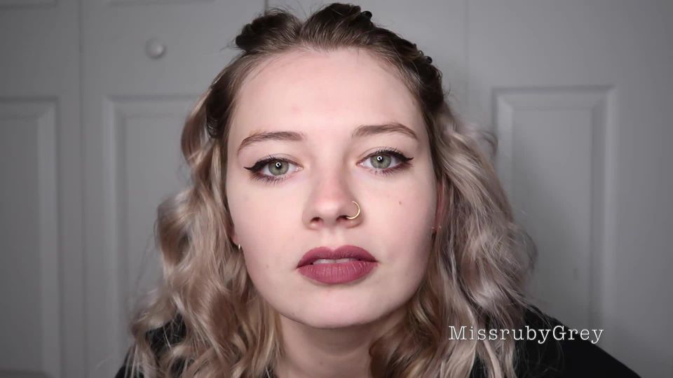 video porno online 11 Miss Ruby Grey – Fantasía de fútbol maricón  humillación maricón  hardcore porno dulces encantos hardcore