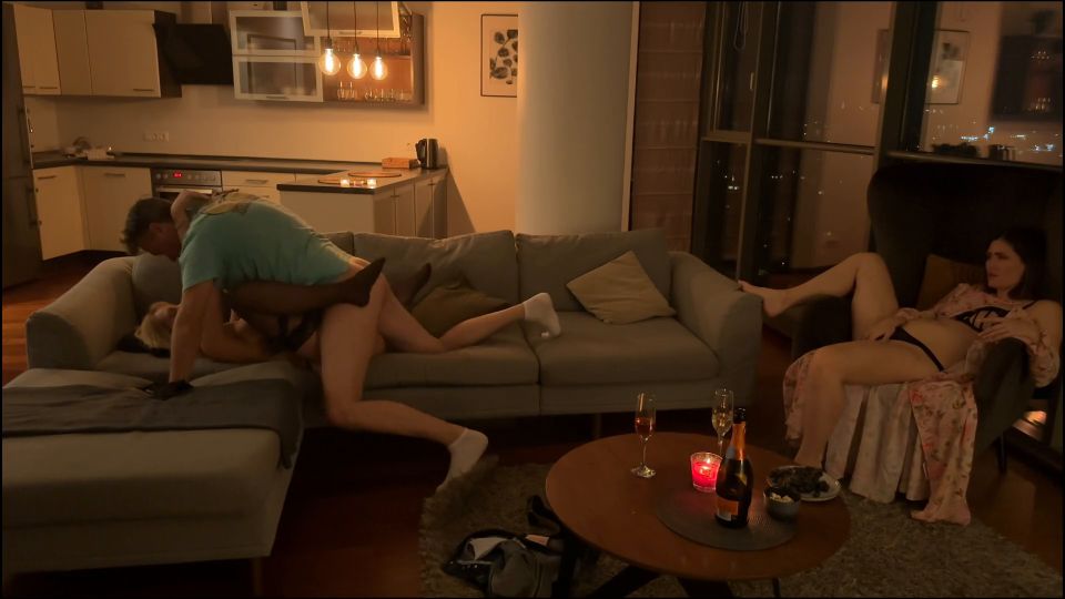 7113 Surprise for Husband, Wife Brings a Sexy Blonde for him ...