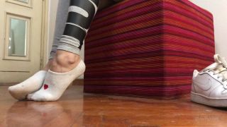 Dollhouse Studio - WHITE SOCKS IN NIKE SNEAKERS - Feet Worship*