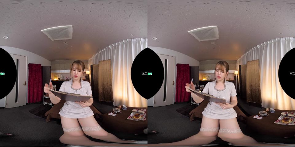 KIWVR-607 【VR】【タッチ禁止！本番NG】神BODY色白ハーフの【Gcup】美爆乳エステ嬢が【媚薬ガンギマリでエロエロ豹変！絶頂連発！】ヨダレをだらだら垂れ流し欲望全開で生ハメしちゃうド助平メンエス嬢に【口内射精・中出し3発射】お店に内緒でキメパコ中出しSEX 千鶴えま