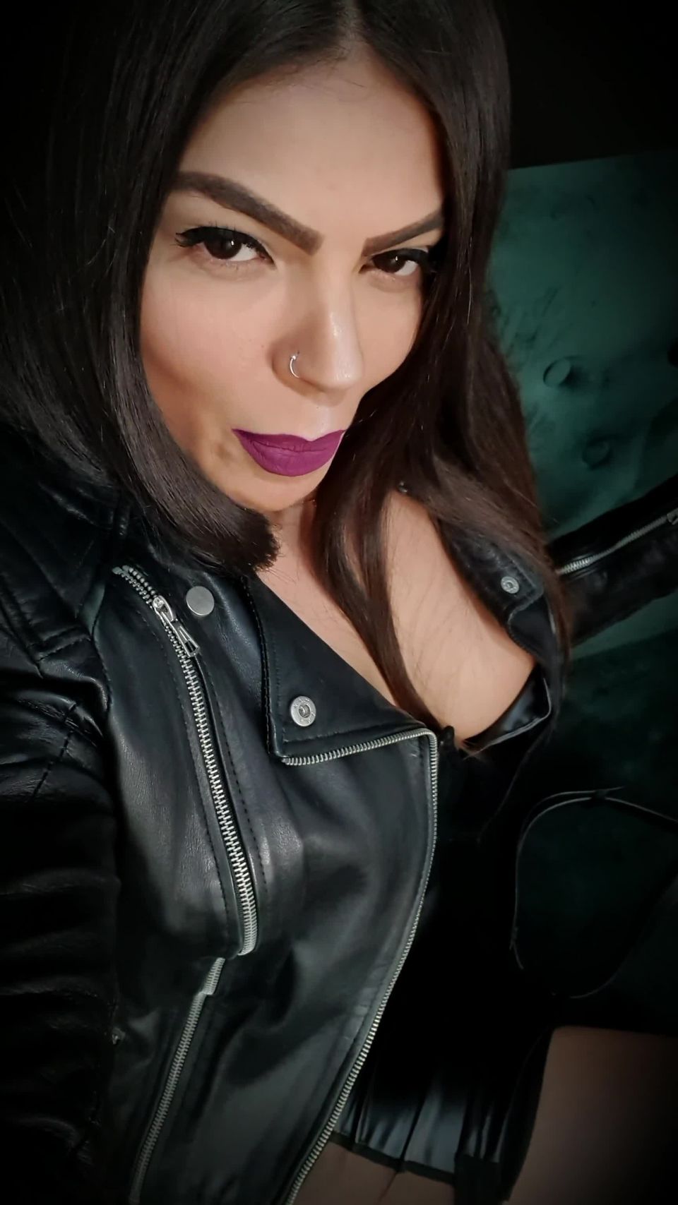 Goddess Domdeluxury - domdeluxury - Siterip - K2S - UBIQFILE () Let me teach you something about investments