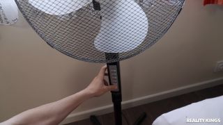 free porn clip 29 Sara Bell - Beat The Heat And The Meat  | fetish | fetish porn looner fetish