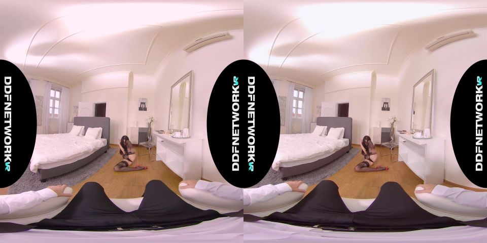 Kinky Hotel Room Foot Fucking VR Milf