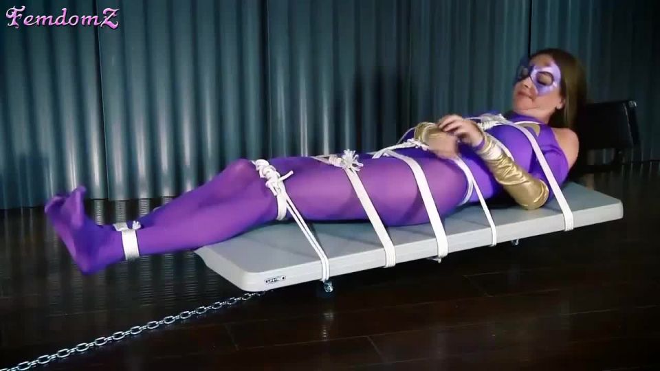 Anastasia Pierce en 3 peligros Descargar nuevo vídeo de Porn Fast...