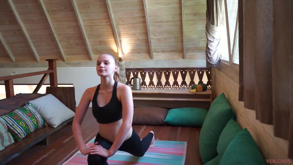 Verlonis AlinaFit Girl In YOGA Leggings Gets Fucked And Gets Cum In Her Mouth - 1080p