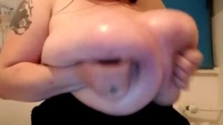 jenny – webcam – macromastia maravilla – enormes tetas de 10 kg ( flash rápido 88.) bittits