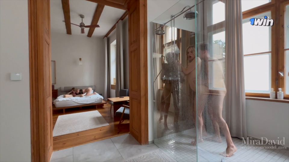 7170 She didn't Mind to Join Them - Amateur Group Fuck Mira D...