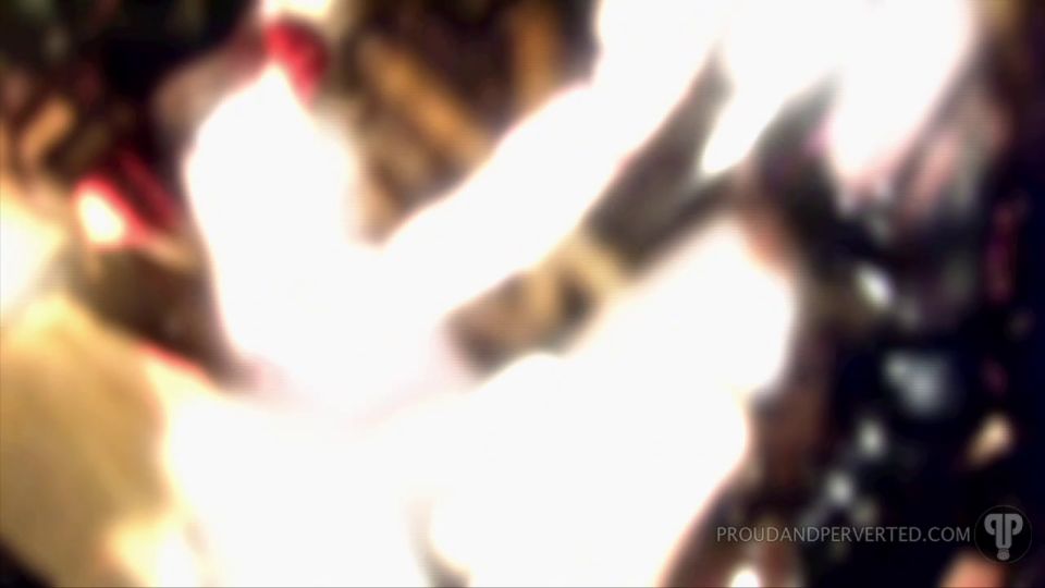 Sofia Valentine & Madame Adore: Orgullosa y Pervertida Aventurera