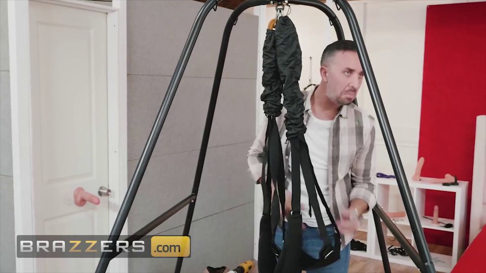  Keiran Lee Installs A Sex Swing For Ryan Keely & Her GF But R