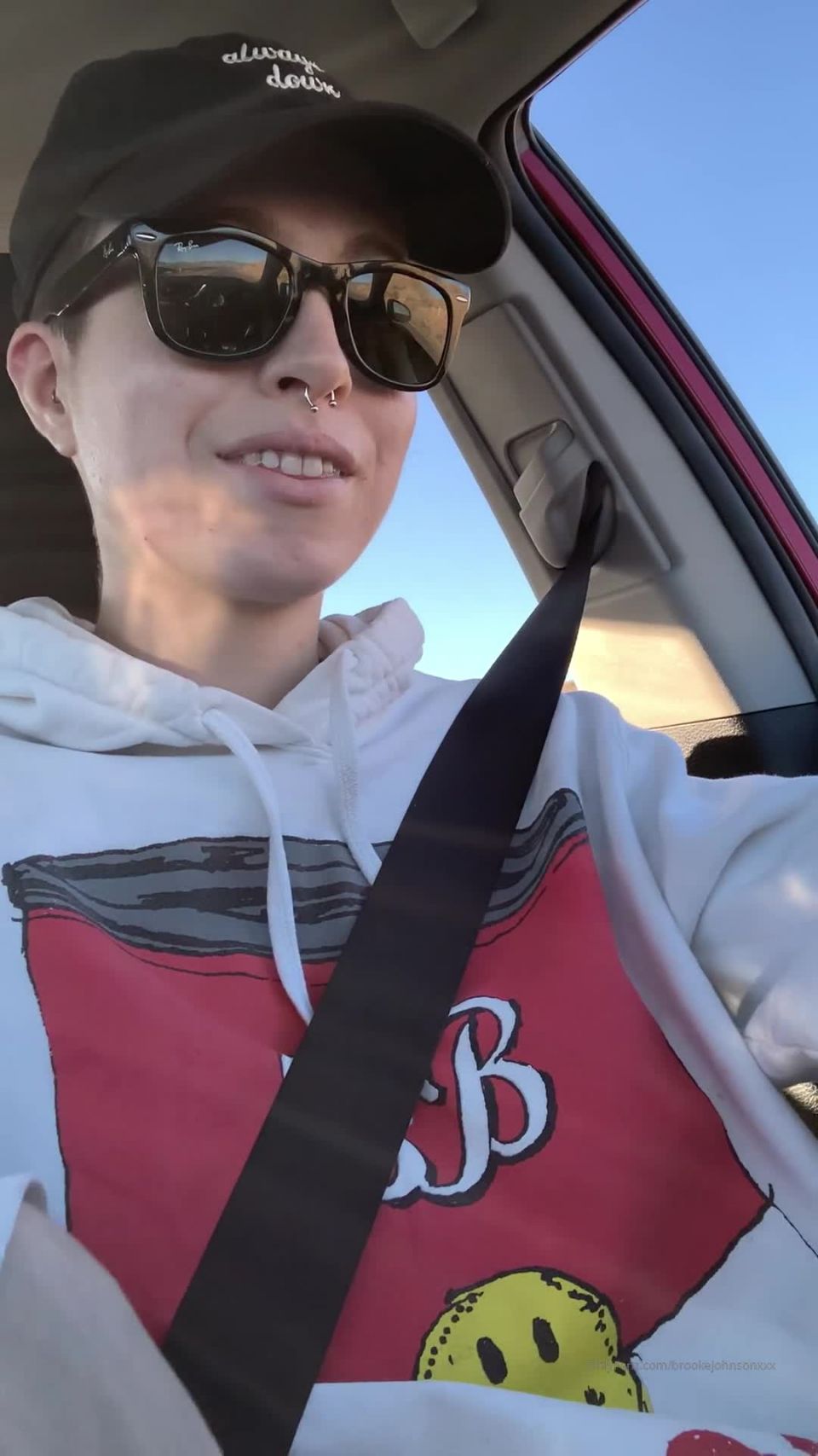 Brooke Johnson - brookejohnsonxxx () Brookejohnsonxxx - titty flash into arizona 29-01-2020