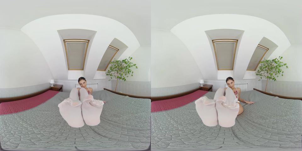 Lilly Bella - Beauty in Stockings - Czech VR Fetish 372 - CzechVRFetish (UltraHD 4K 2021)