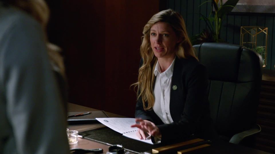 Caity Lotz - DC's Legends of Tomorrow (2018) s04e06 HD 1080p!!!