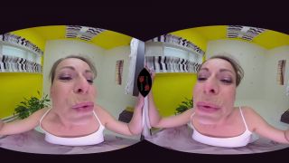 560 Caroline Ardolino - Sexy MILF Sitting on Your Face Virtual Reali ...
