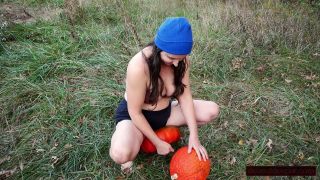 Devoutdevour Horny MILF Humps Pumpkins Outdoors on Cold Autumn Day