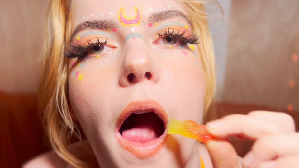 [Muchos Vids] Longhairluna Manyvids.22.07.17.Longhairluna.Asmr.Sweet.Sucking.Vore