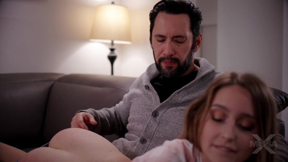 Sexting Daddy [Laney Grey, Tommy Pistol] 2021 EN 1080P.