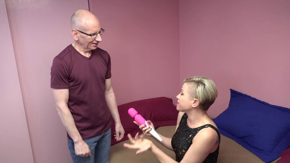 6262 Kyla Orders A Live Dildo To Fill Her Pussy