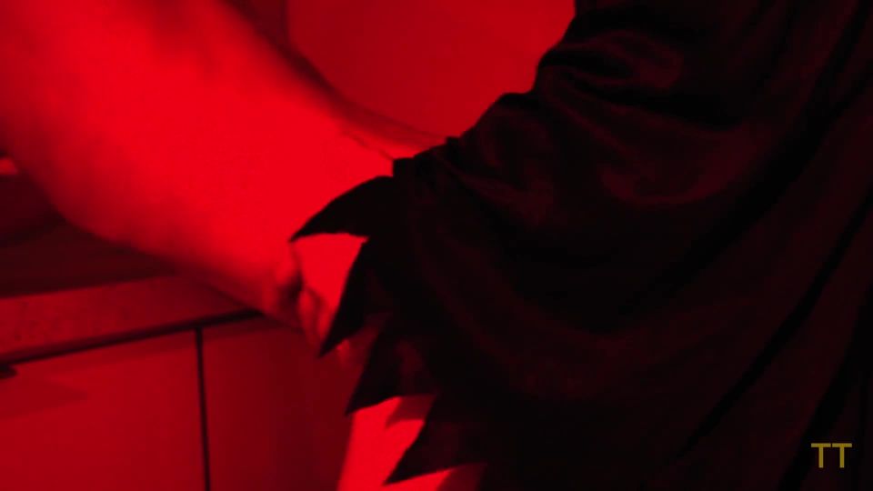 Video cuerpo ajuste grandes tetas Barbie va en la cita caliente con Ghostface Cry...