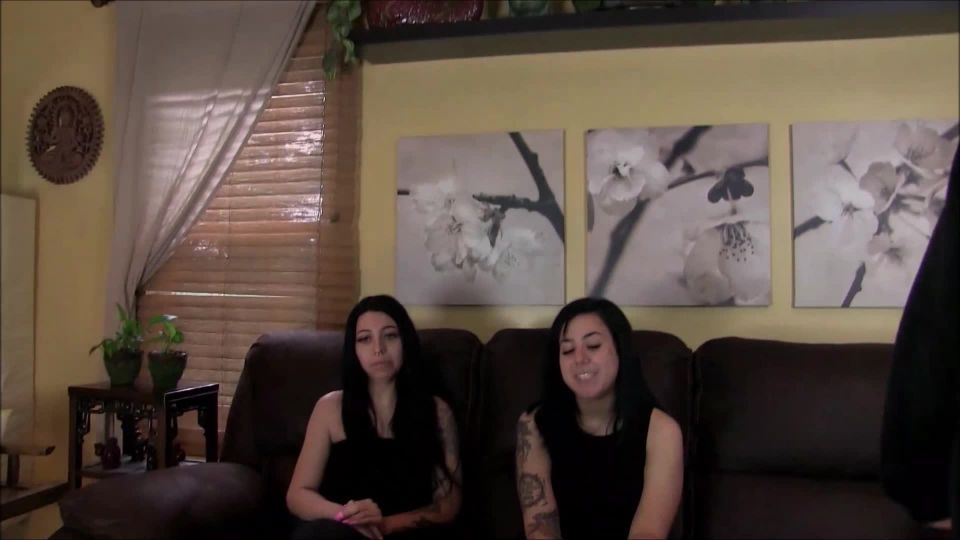 clip adulto en línea 43 – Lily Katz, Mia Mor, Skyler Grey – Fuera, Otra vez - nalgadas - Bdsm porno doble dominación femenina