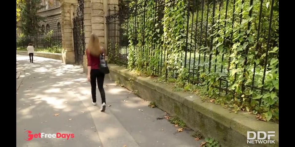 Cumshots after Double Dick Sucking Put Smile on Stella Coxs Beautiful Face