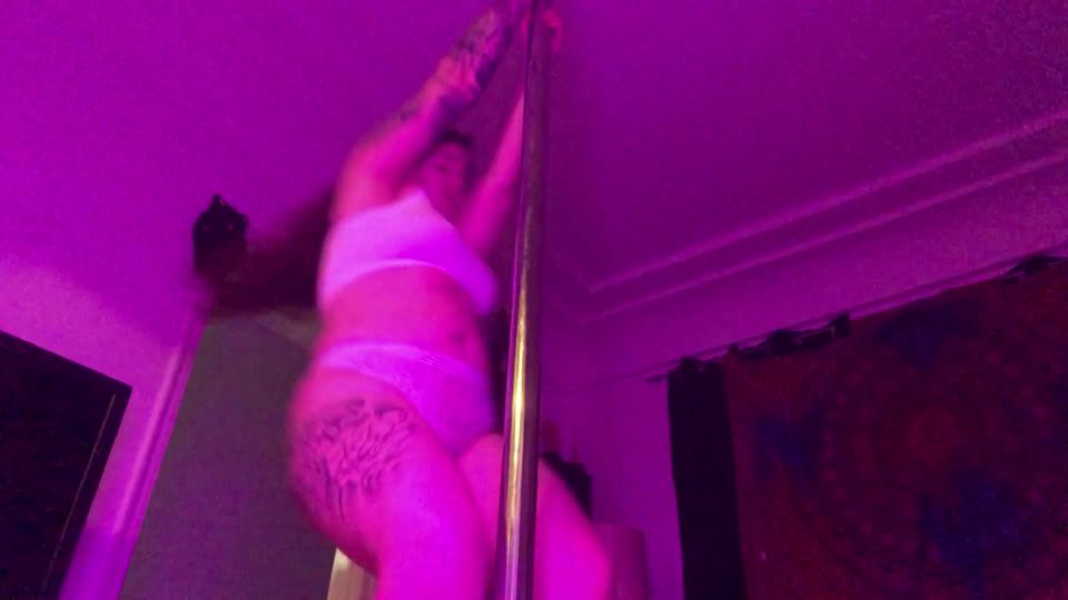 First Ever Attempt At Stripper Pole bbw embermae