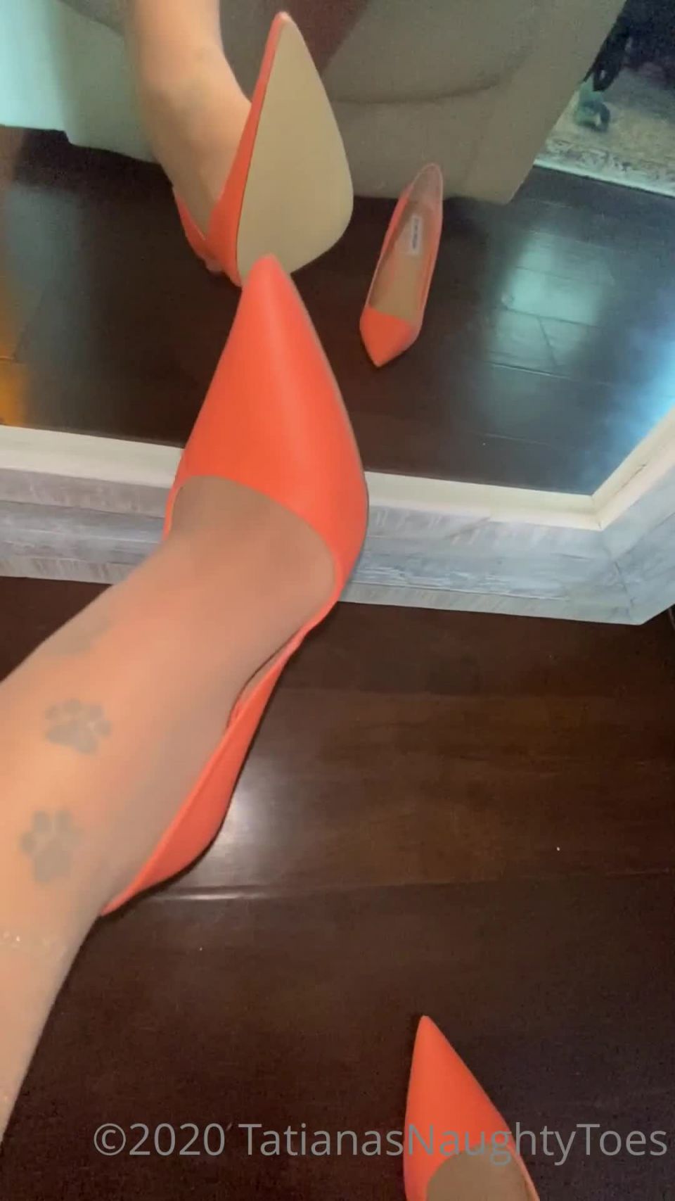 TATIANA - tatianasnaughtytoes () Tatianasnaughtytoes - new neon orange pedicure nylons dangling my orange high heel pumps when s 31-08-2020