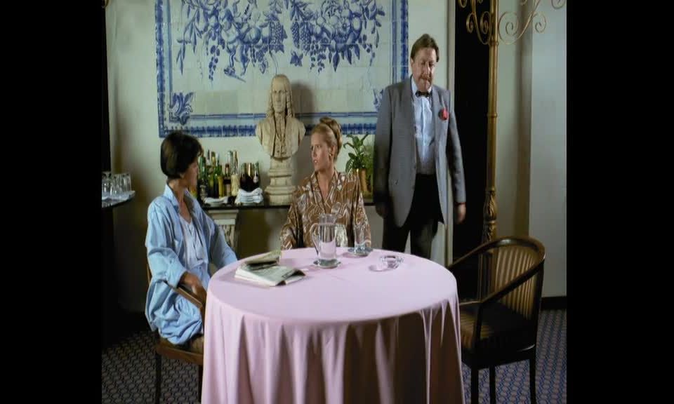 online video 20 Police des moeurs: Les filles de Saint Tropez (Better Quality), english mansion femdom on vintage 