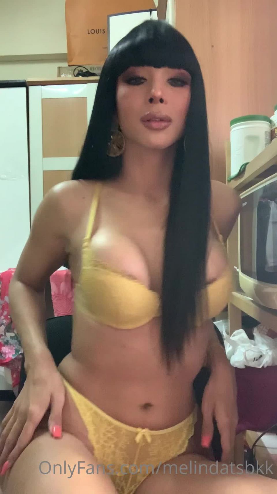 adult clip 36 MelindaTsbkk / Onlyfans Melindatsbkk - hot cum available now yellow outfit please if i got tip i will pos 23-06-2020 - Fitness - hardcore - hardcore porn skinny anal hardcore sex video