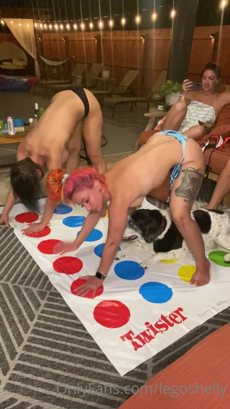 Legoshelly () - this is chaos topless twister fun with scarletroyale alligatorxoo and dogs ye 23-08-2021