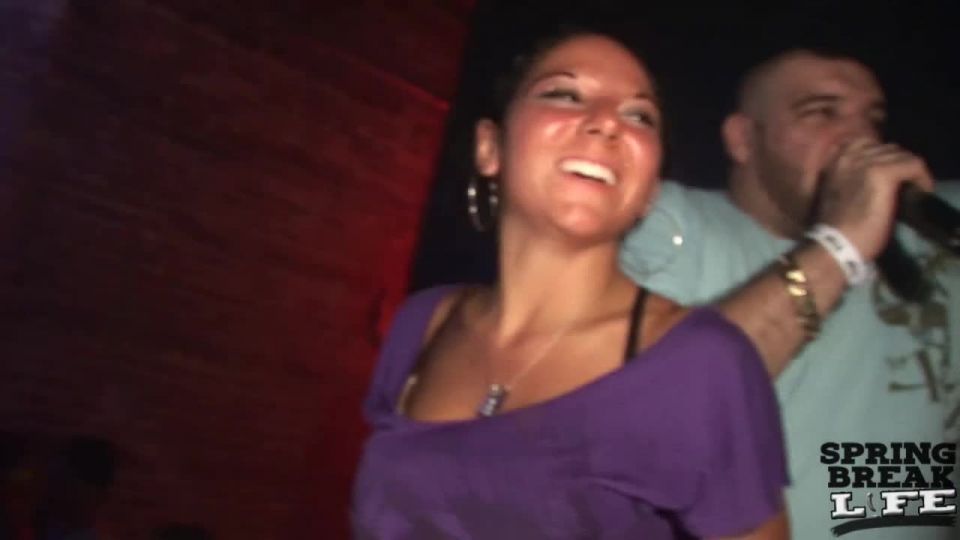 Hot Clubbing Girls Letting Me FIlm Up their Skirts in Tampa Public