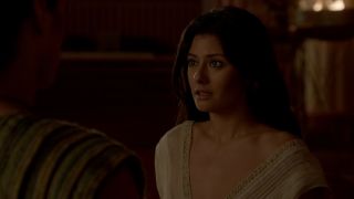 Sibylla Deen, Kylie Bunbury – Tut s01e01 (2015) HD 1080p!!!