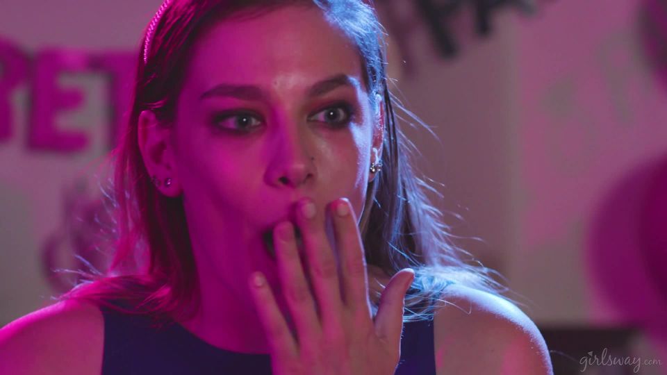 adult xxx video 22 Charlotte Stokely, Jade Baker - La Soltera 1 Indecencia Pública (Full HD) Fetiche  fetiche porno femdom lencería