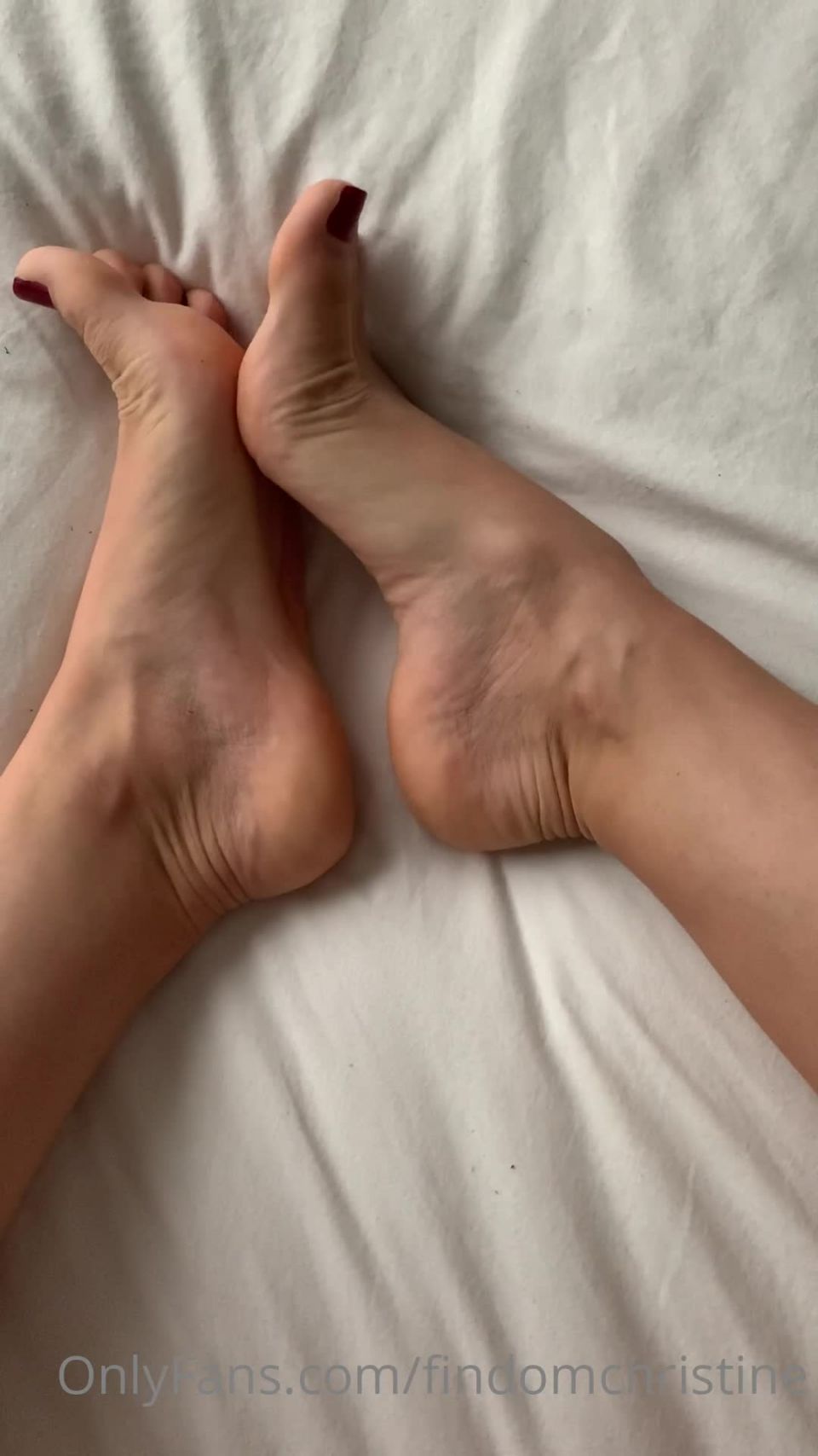 Onlyfans - Goddess Christine - findomchristine - findomchristineRainy day toes in bed - 01-11-2020