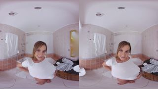 VR 330 - Shower Tease - Josephine Jackson Oculus/Go