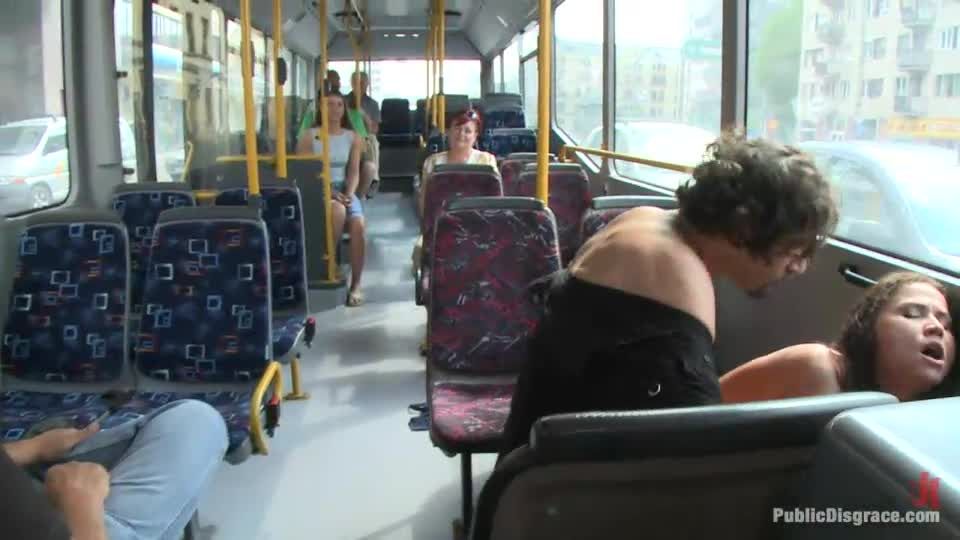 video porno online 22 Follando en un City Bus, angela blanca dominación en morenas porno