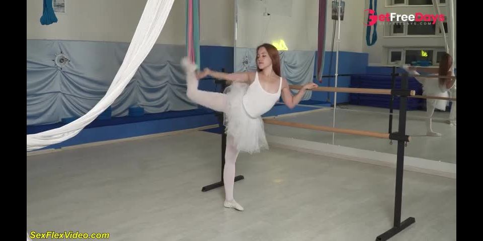 [GetFreeDays.com] flexi sex with a real ballerina teen Nicole Murkovski Adult Video April 2023