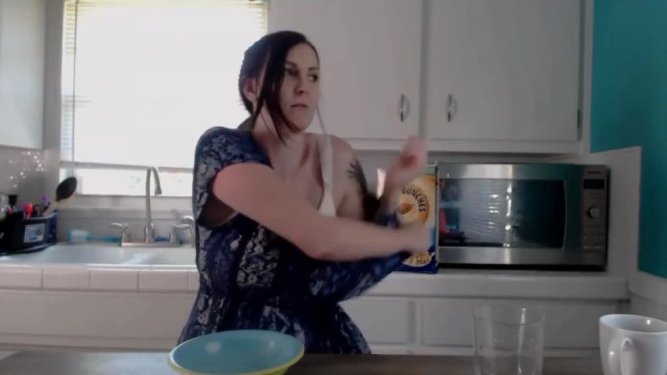 xxx video 7 Kelly Payne – Mom Makes You Breastmilk Cereal - dirty talking - role play hardcore milf porn videos