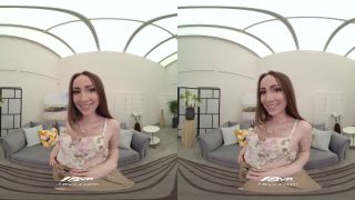 Petite Teen Kate Quinn Is Very Excited In Her New Lingerie VR Porn