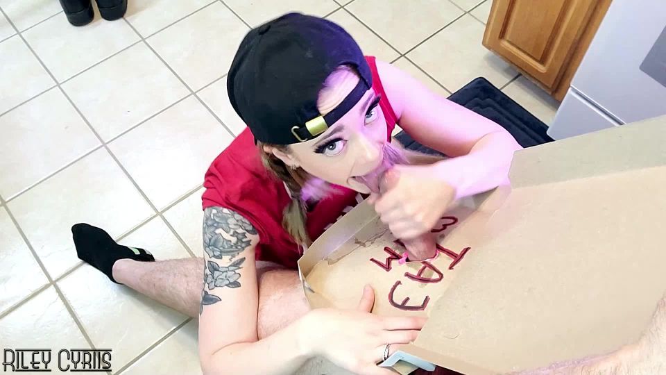 Riley Cyriis - Pizza Box Blowjob - Teens18plus