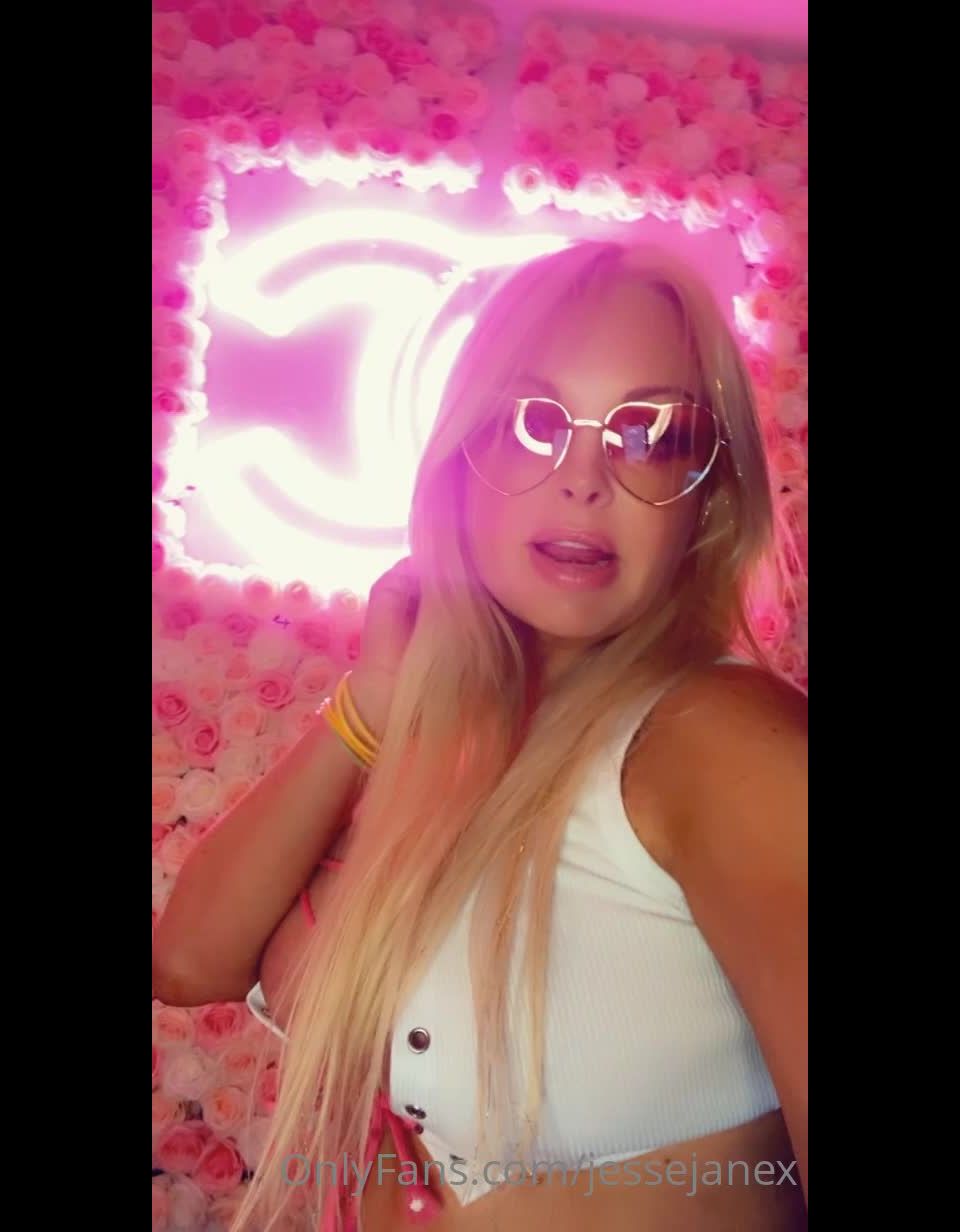 Jesse Jane - jessejanex () Jessejanex - last look of the night these videos are fun 09-05-2021