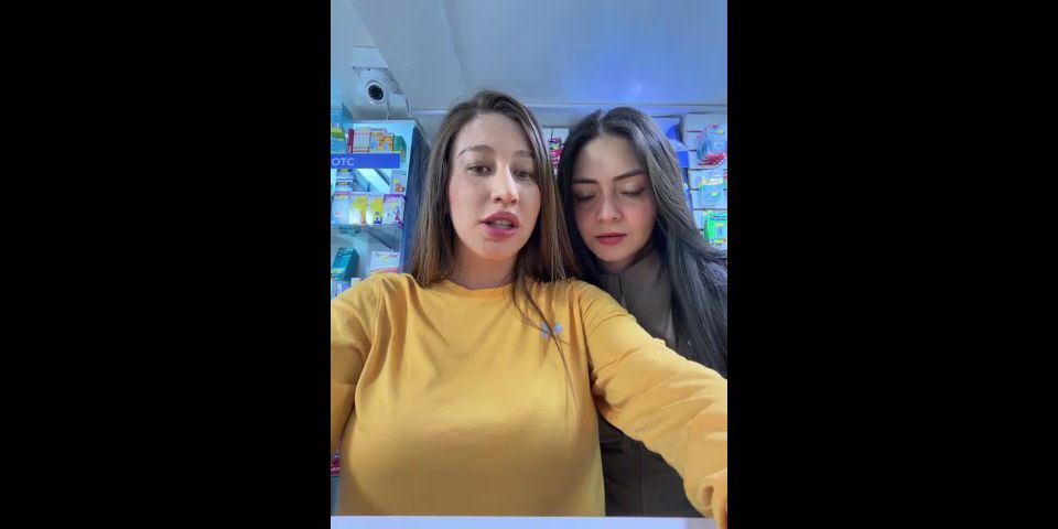 Bree Louise Tease Su perfecto botín en épico vídeo erótico Bree Louise fetiche