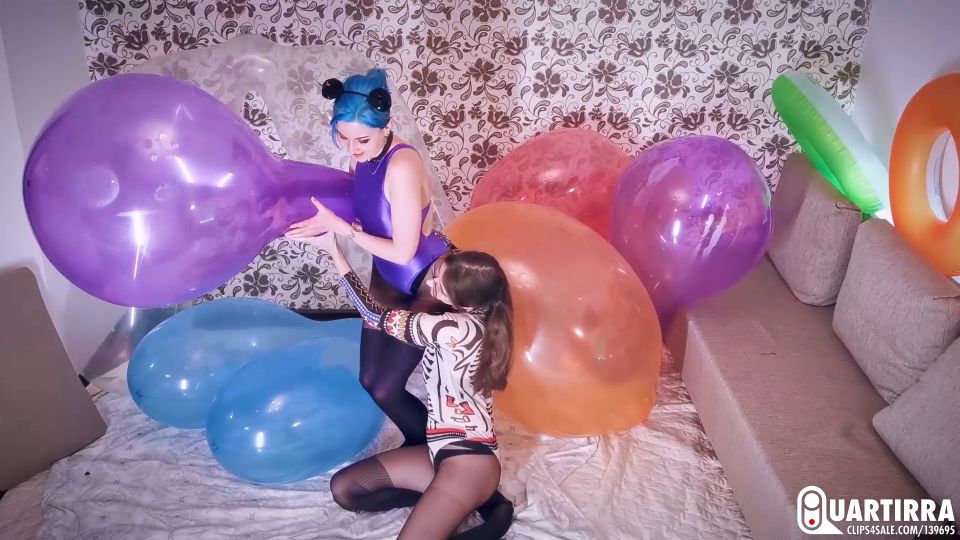 xxx clip 48 Quartirra - Q923 Cosette and Stashia fight for balloons, fetish live on fetish porn 