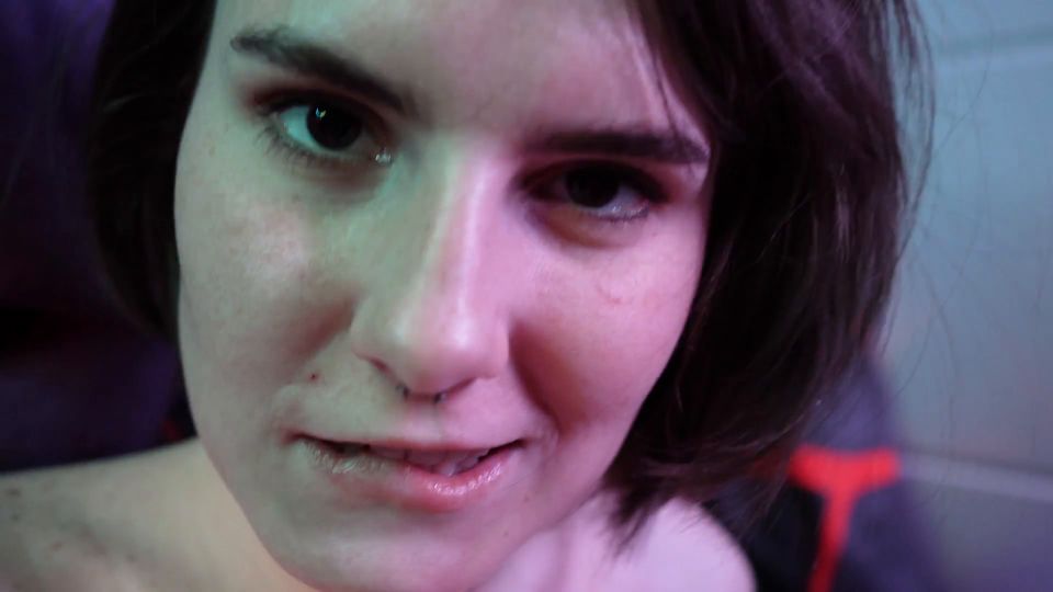 6272 Solo chica Masturbarse y habla con usted - grandes tetas naturales...