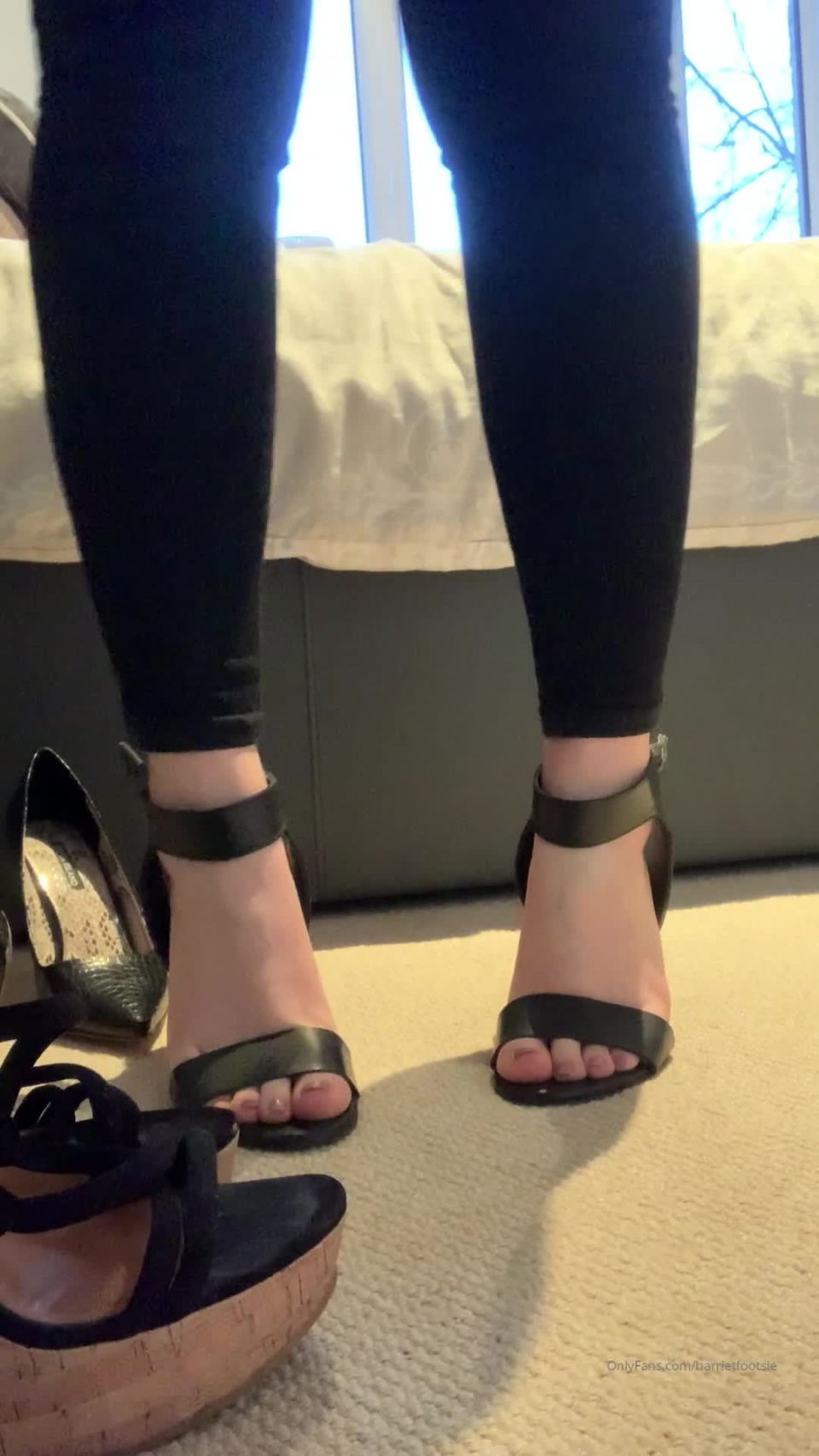 Onlyfans - Harriet King - harrietfootsie - harrietfootsieJust deciding what shoes I should wear tomorrow for my birthday celebrations and girls nig - 31-01-2020